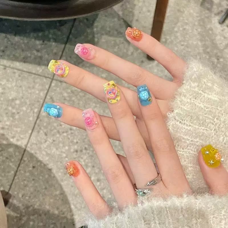 100 قطعة من الزخارف الراتنجية  - مراجعة Resin Art Case وسعره